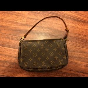 Louis Vuitton Pochette Accesories Monogram